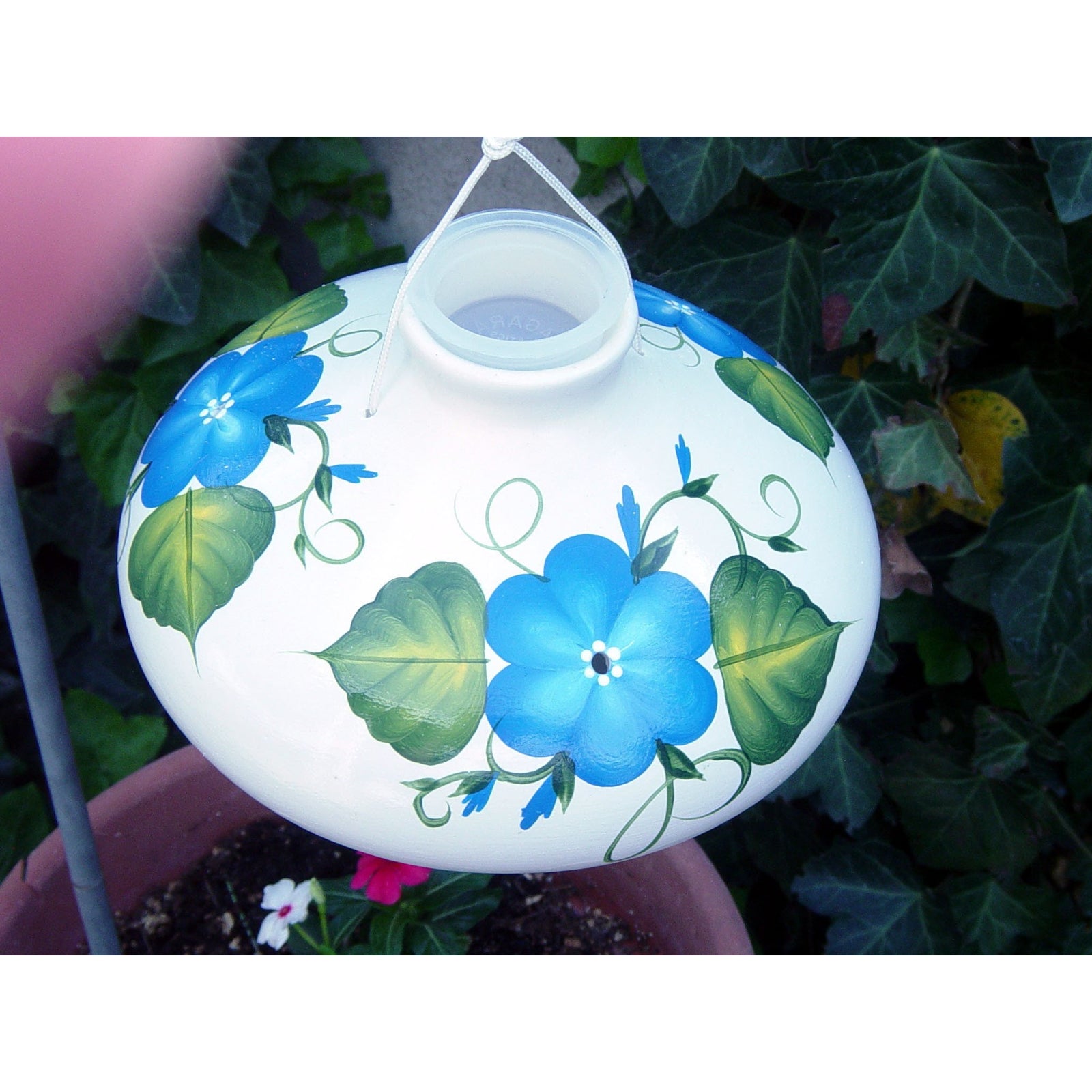 Lone Wolf Posy (Large) Hummingbird Feeder